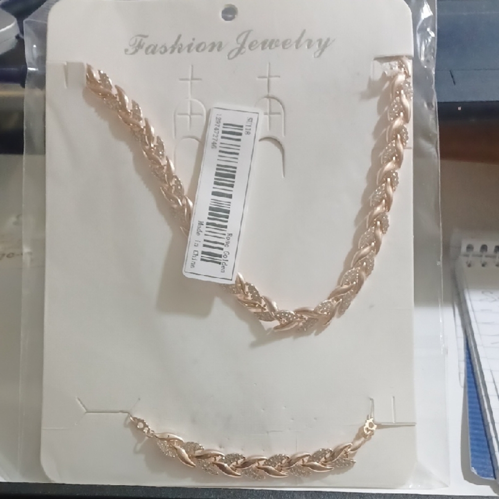 Elegant Gold-Tone Fashion Adjustable Necklace